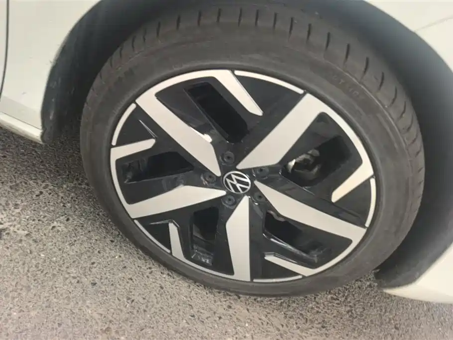 Lamando Lamando L 280 TSI DSG Spicy Cool
