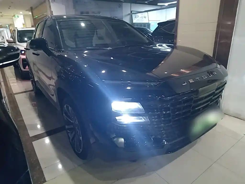 Jetour Dasheng i-DM 1.5 T DHT Lightning 01