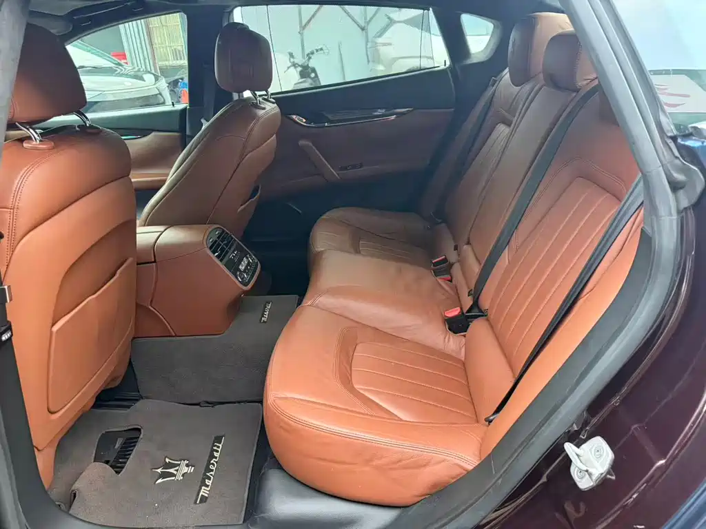 Quattroporte 3.0 T Standard
