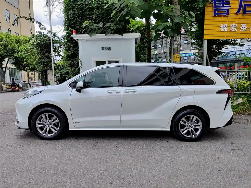 Sienna 2.5 L Hybrid Comfort