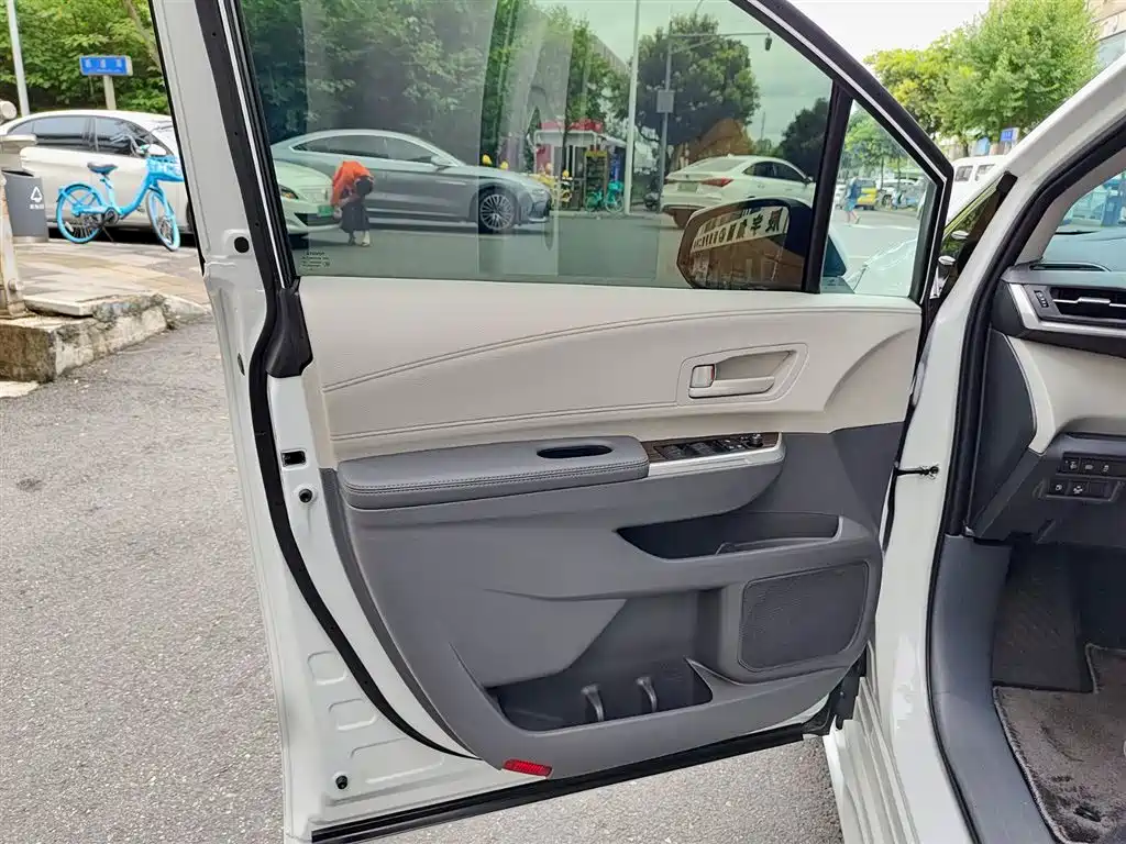 Sienna 2.5 L Hybrid Comfort