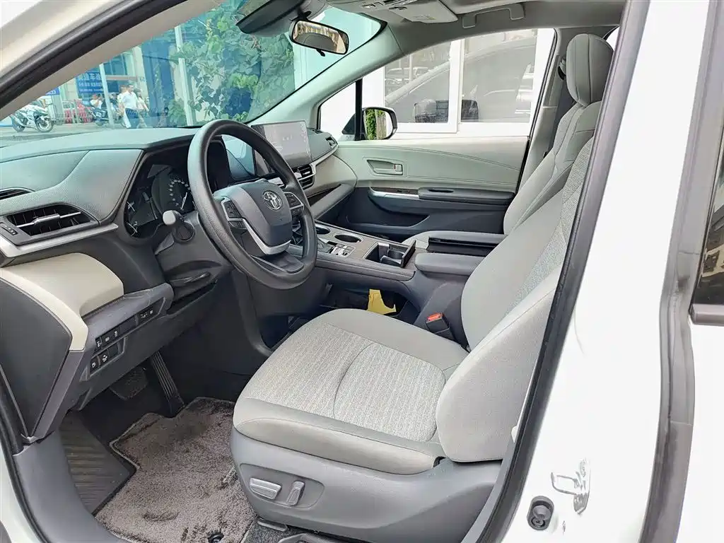Sienna 2.5 L Hybrid Comfort