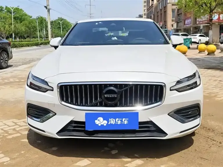 Volvo S60 B4 Smart Ease Luxury