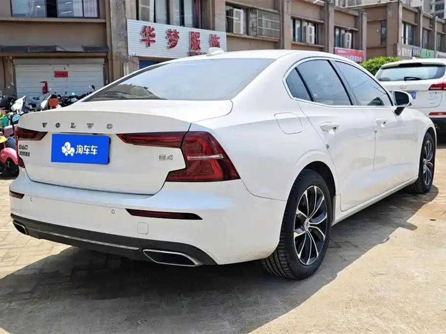 Volvo S60 B4 Smart Ease Luxury