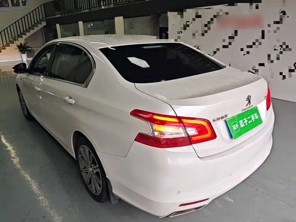 Peugeot 408 1.6 T Auto Luxury