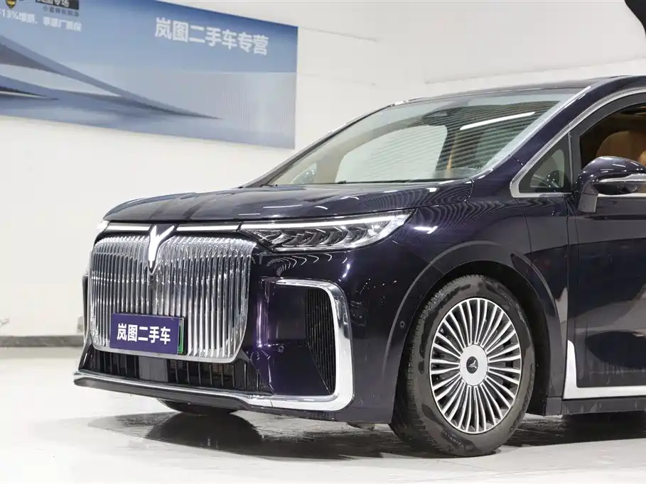 Voyah Dreamer PHEV 4 WD Flagship Kunpeng