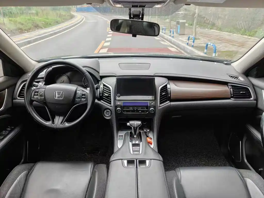 Avancier 240 TURBO 2 WD Comfort Enjoyment
