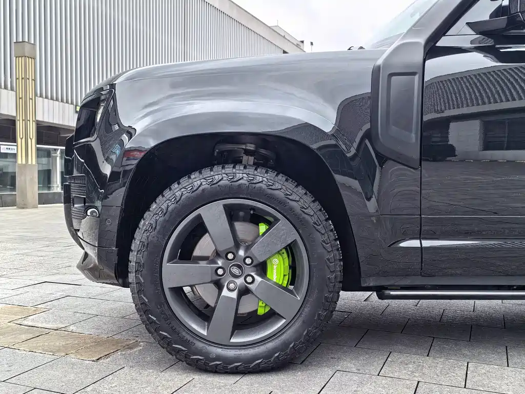 Land Rover Defender 110 3.0 T P400 X-DYNAMIC HSE