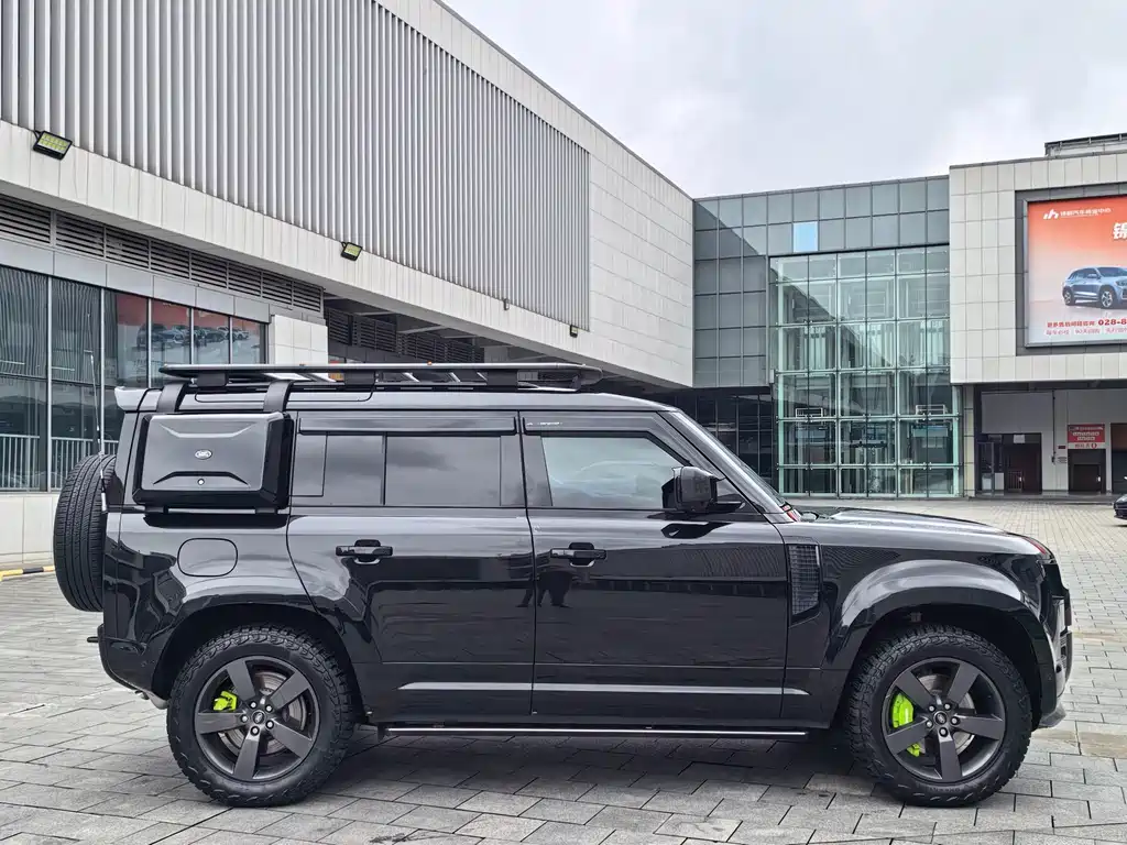 Land Rover Defender 110 3.0 T P400 X-DYNAMIC HSE