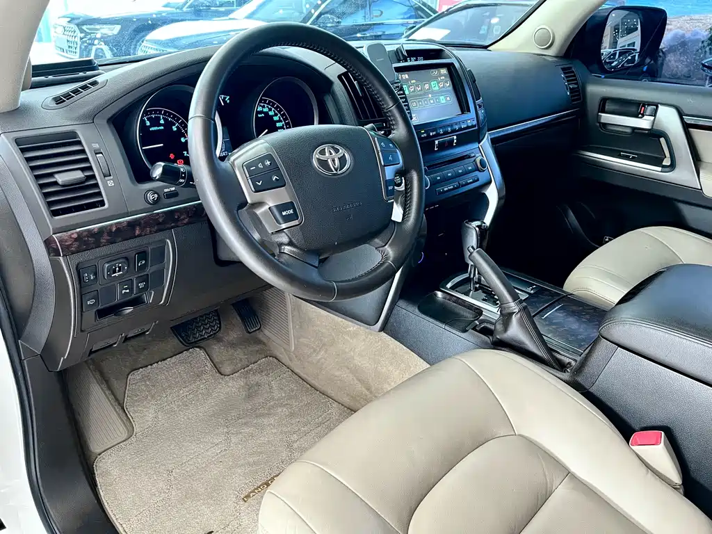 Land Cruiser 4.7 L Auto VX-R