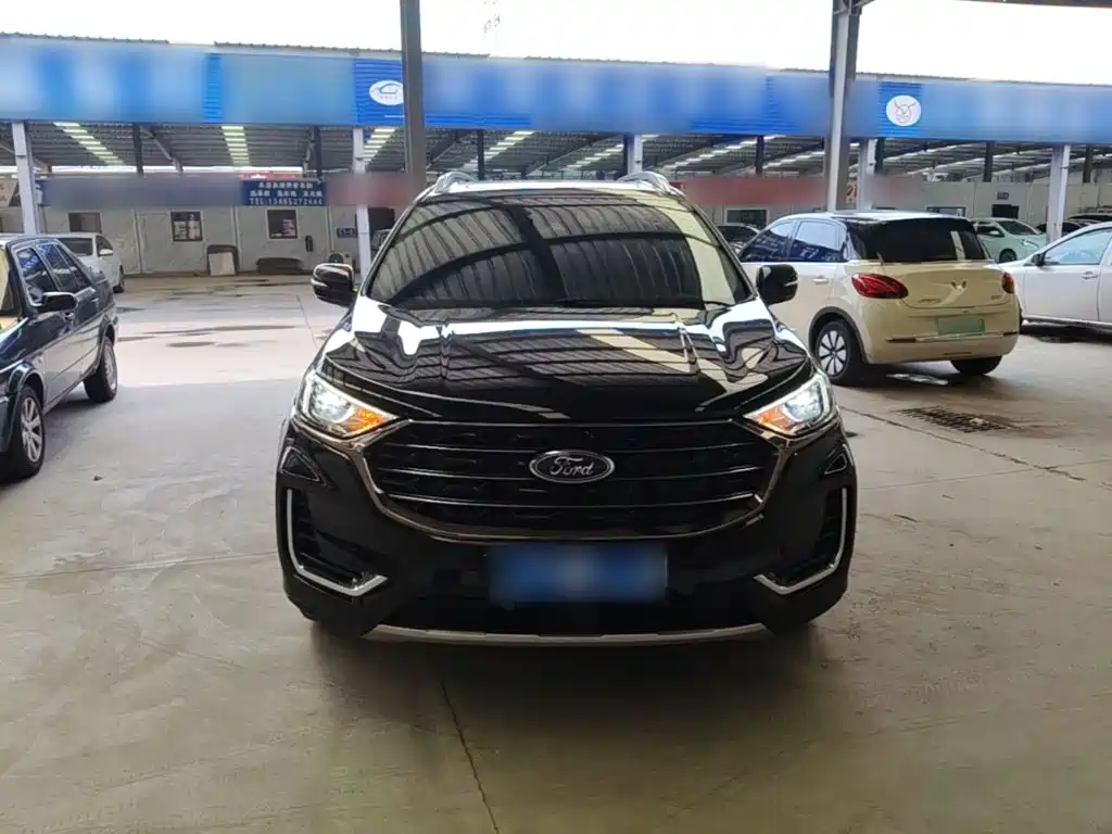 Edge PLUS EcoBoost 245 2 WD Grand Sharp 7-seat