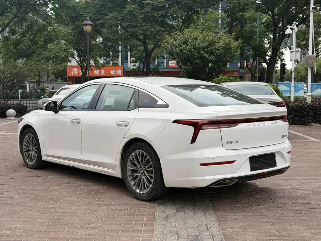 Besturn B70 3 rd Gen 1.5 T Auto Pleasure