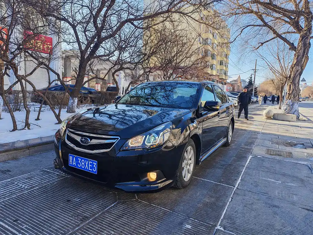Legacy 2.0 i Luxury