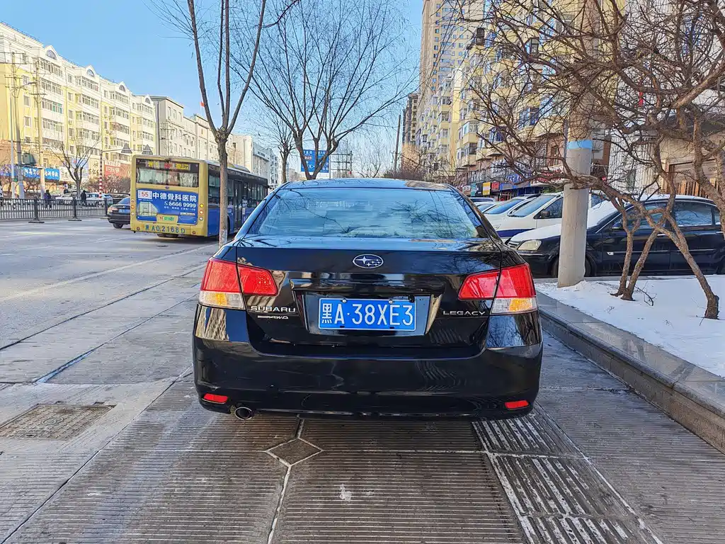 Legacy 2.0 i Luxury
