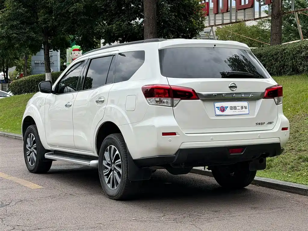 Terra 2.5 L XL Upper 4 WD Auto 4 WD Luxury