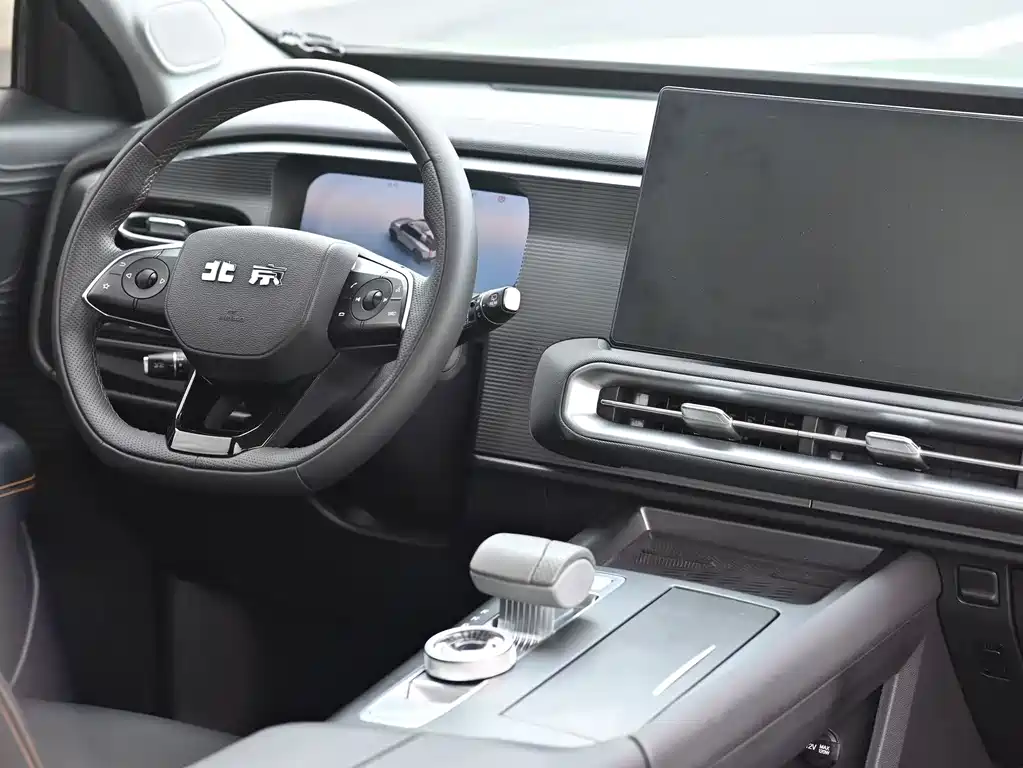 BAIC BJ30 1.5 T Magic Core Electric Drive Advanced