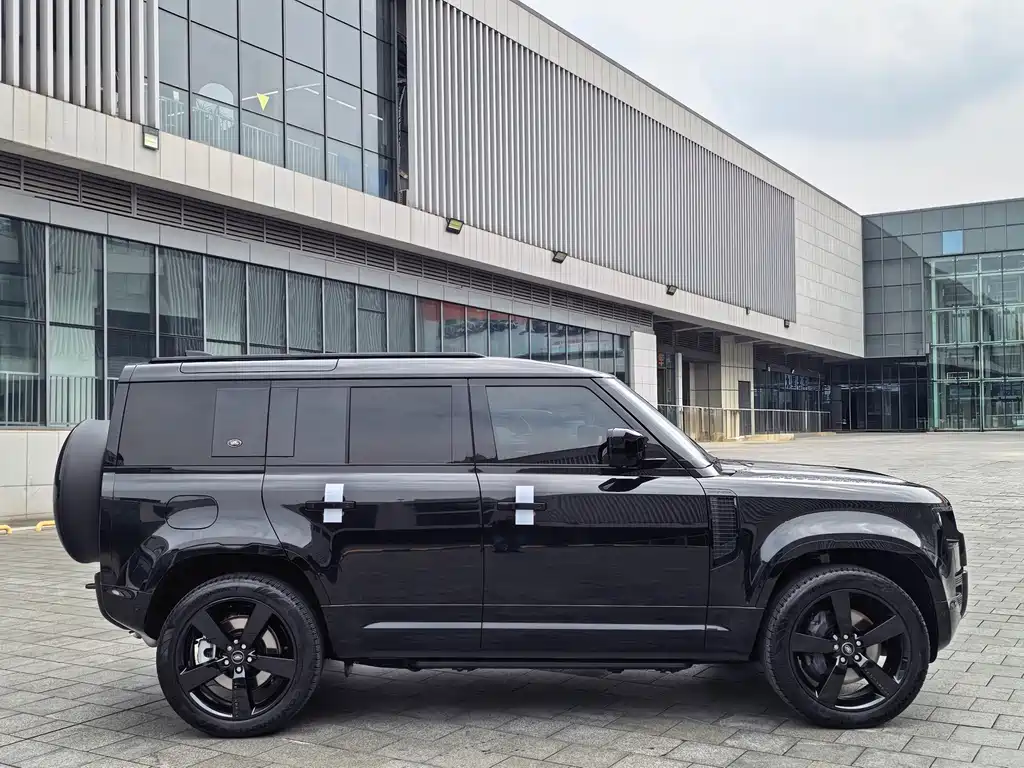 Land Rover Defender Facelift 110 3.0 T P400 X-DYNAMIC HSE