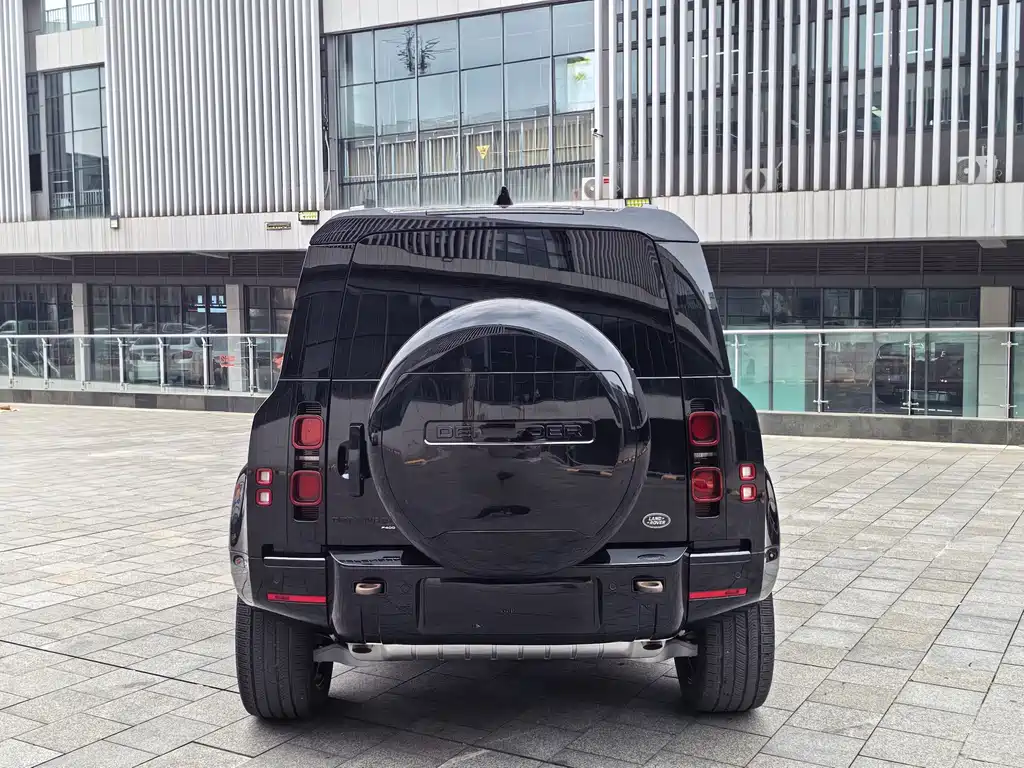 Land Rover Defender Facelift 110 3.0 T P400 X-DYNAMIC HSE