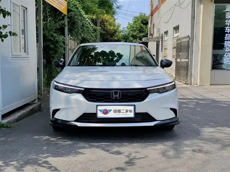 Honda Integra 240 TURBO CVT Tech