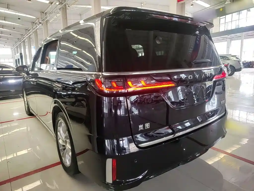Voyah Dreamer PHEV Ultra Long Range Distinguished
