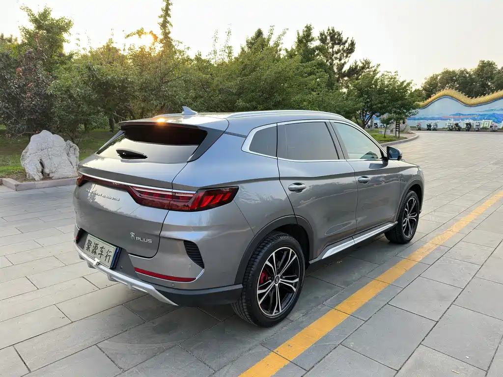 Song PLUS 1.5 T Auto Flagship