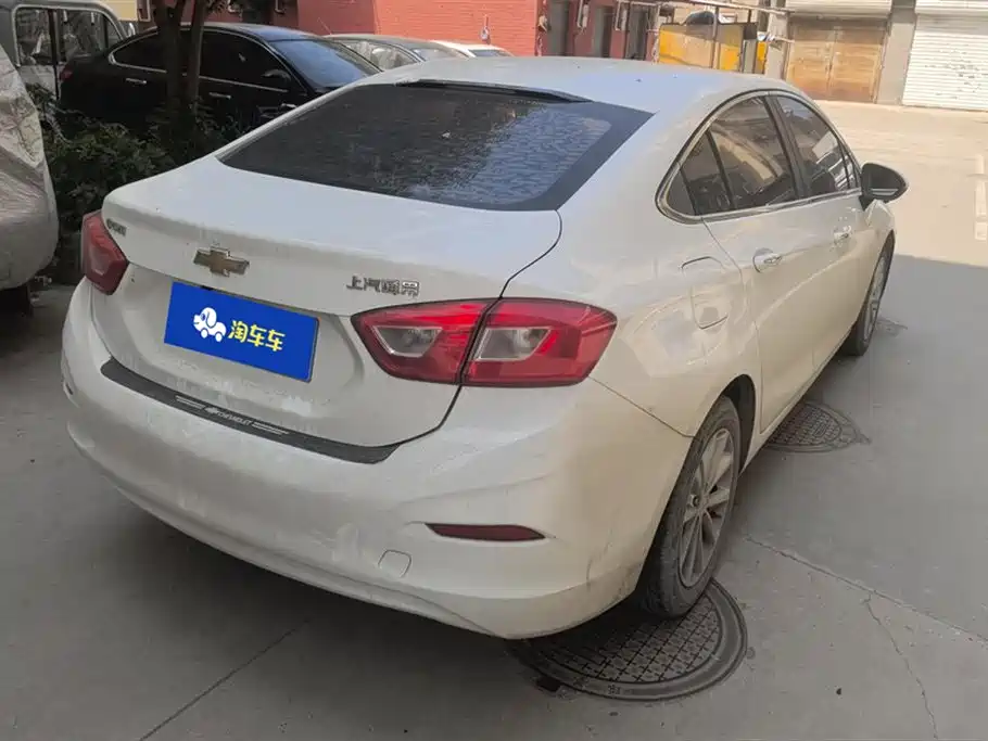 Cruze 1.5 L Auto Pioneer Sunroof
