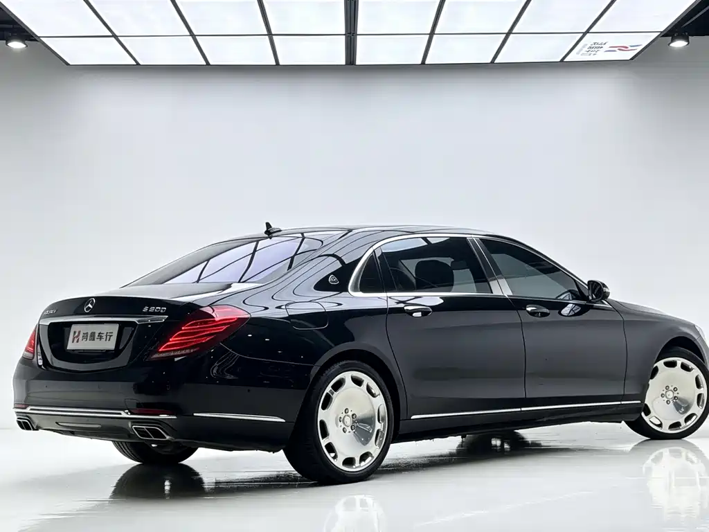 Maybach S-Class S 500 4 MATIC