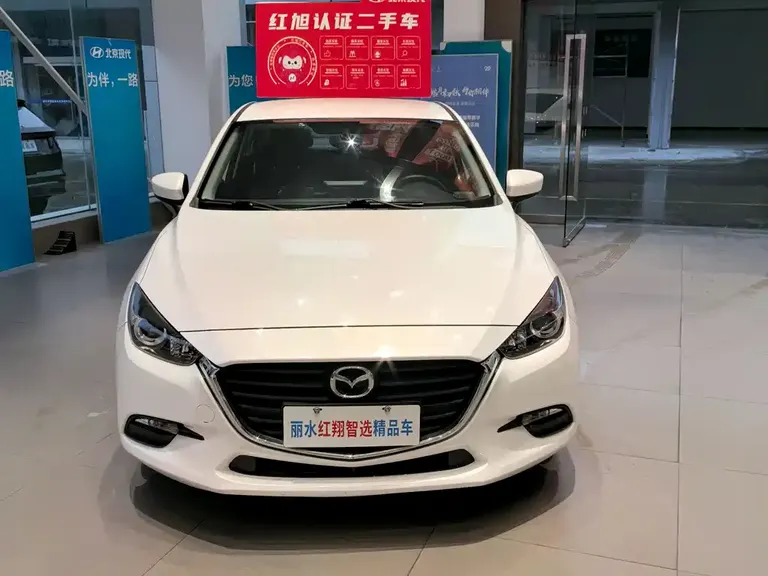 Mazda 3 Axela Sedan 1.5 L Auto Comfort CN-V