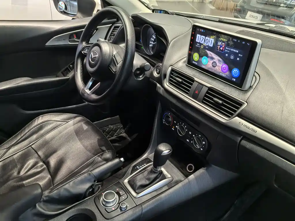Mazda 3 Axela Sedan 1.5 L Auto Comfort CN-V