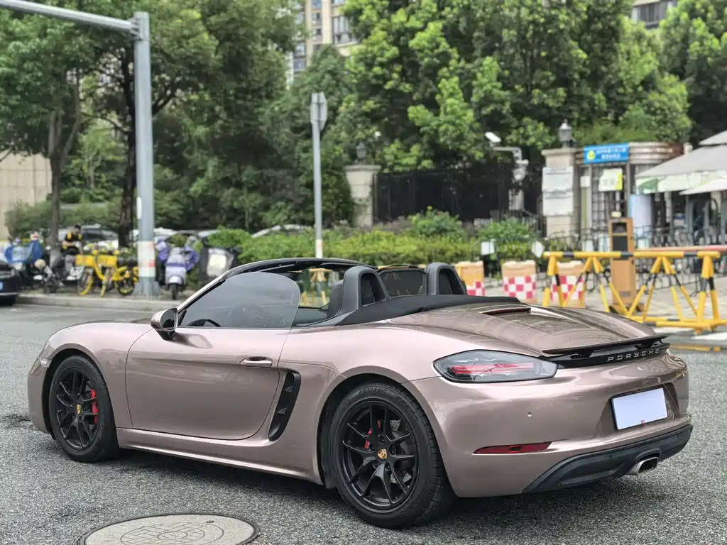 Porsche 718 Boxster 2.0 T