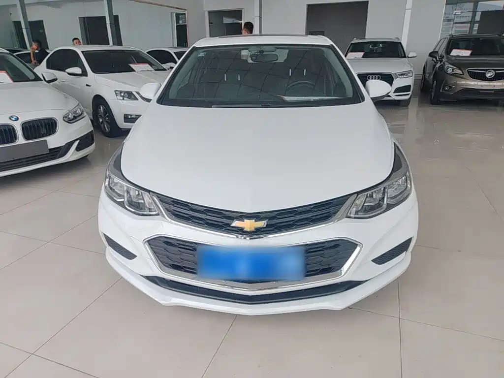Cruze 320 Auto Pioneer Sunroof