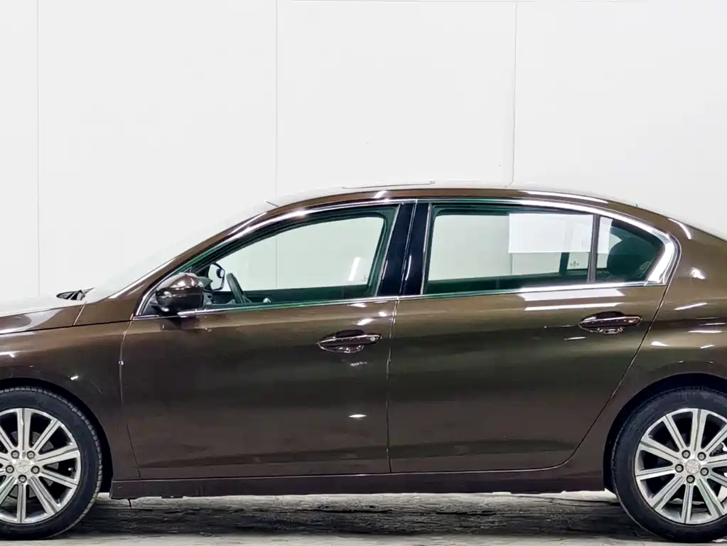 Peugeot 408 1.8 L Auto Luxury
