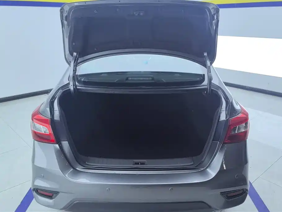 Sylphy Classic 1.6 XE CVT Comfort