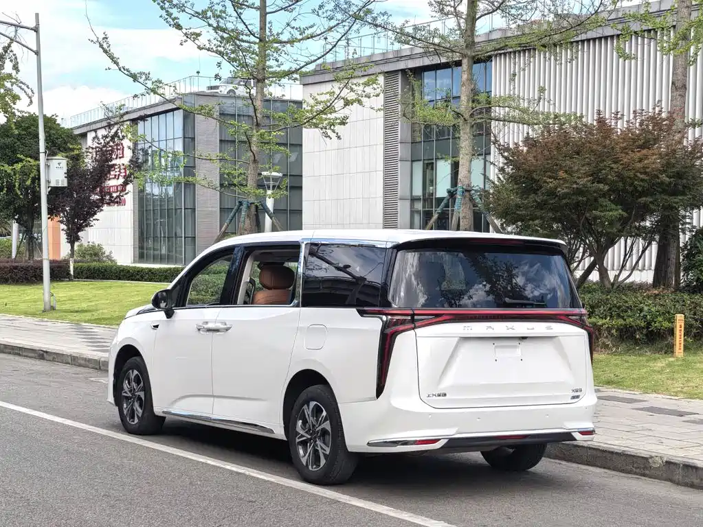 Dajia 9 大家9 2025款 超混 长续航草原版 七座