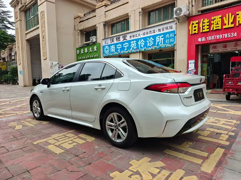 Levin Dual Engine 1.8 H E-CVT Sport