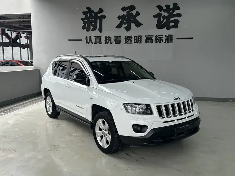 Jeep Compass (Import) 指南者进口 2014款 改款 2.0 L 两驱进取版