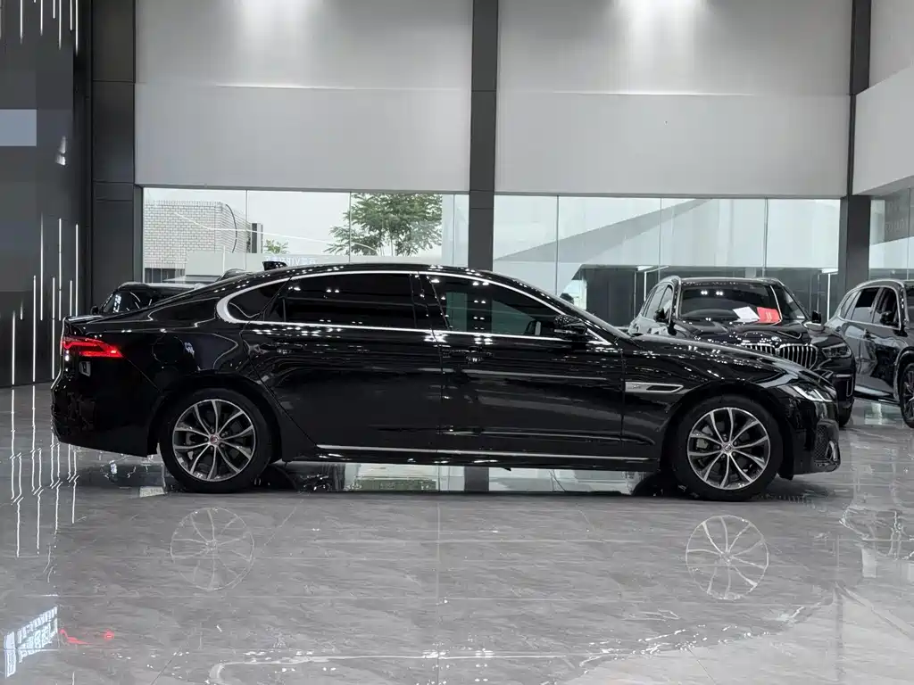 Jaguar XFL XFL 2.0 T P250 2 WD Elite Sport