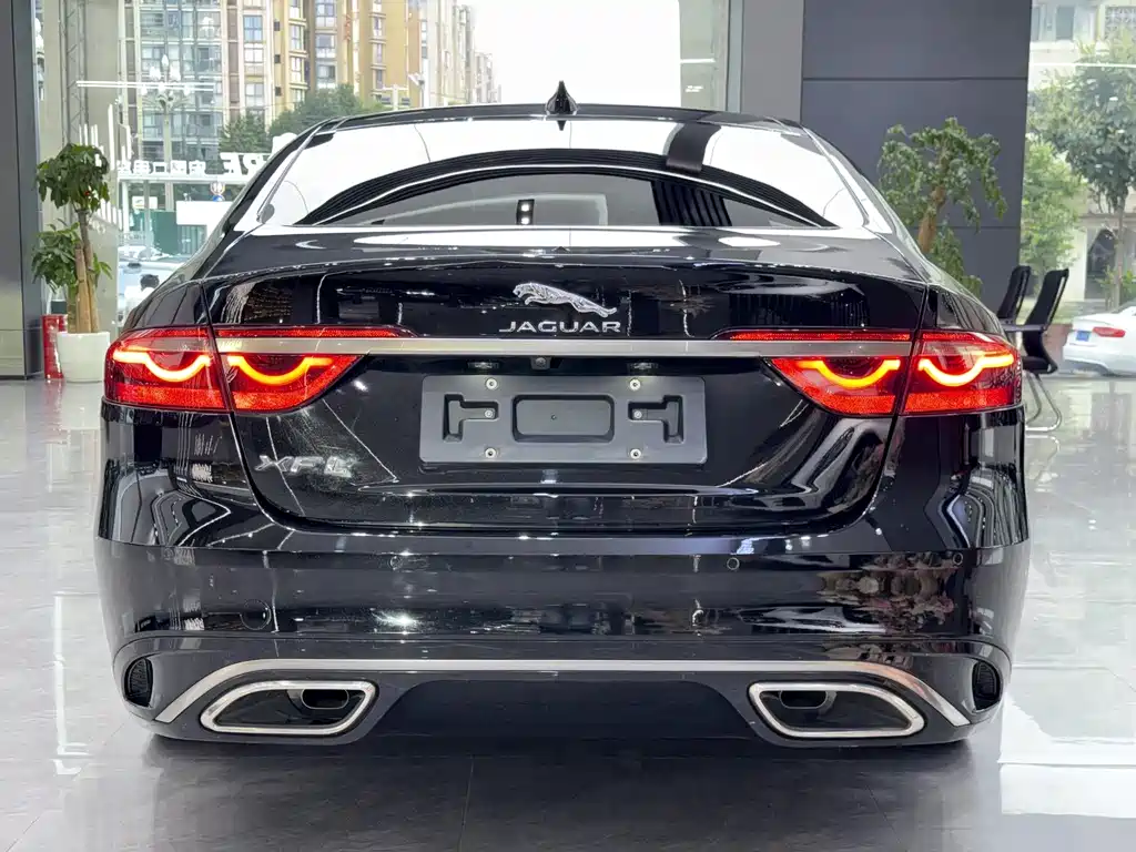 Jaguar XFL XFL 2.0 T P250 2 WD Elite Sport