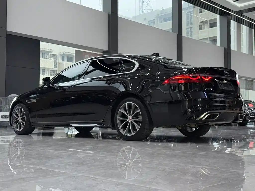 Jaguar XFL XFL 2.0 T P250 2 WD Elite Sport