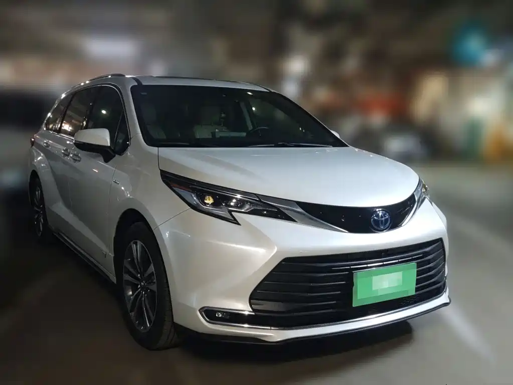 Sienna 2.5 L Hybrid Supreme