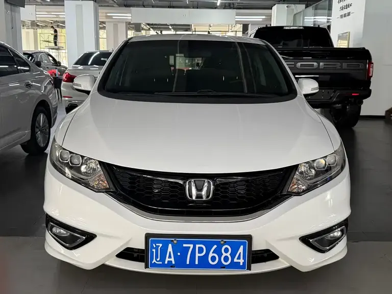 Honda Jade 1.8 L CVT Luxury Premium 5-seat