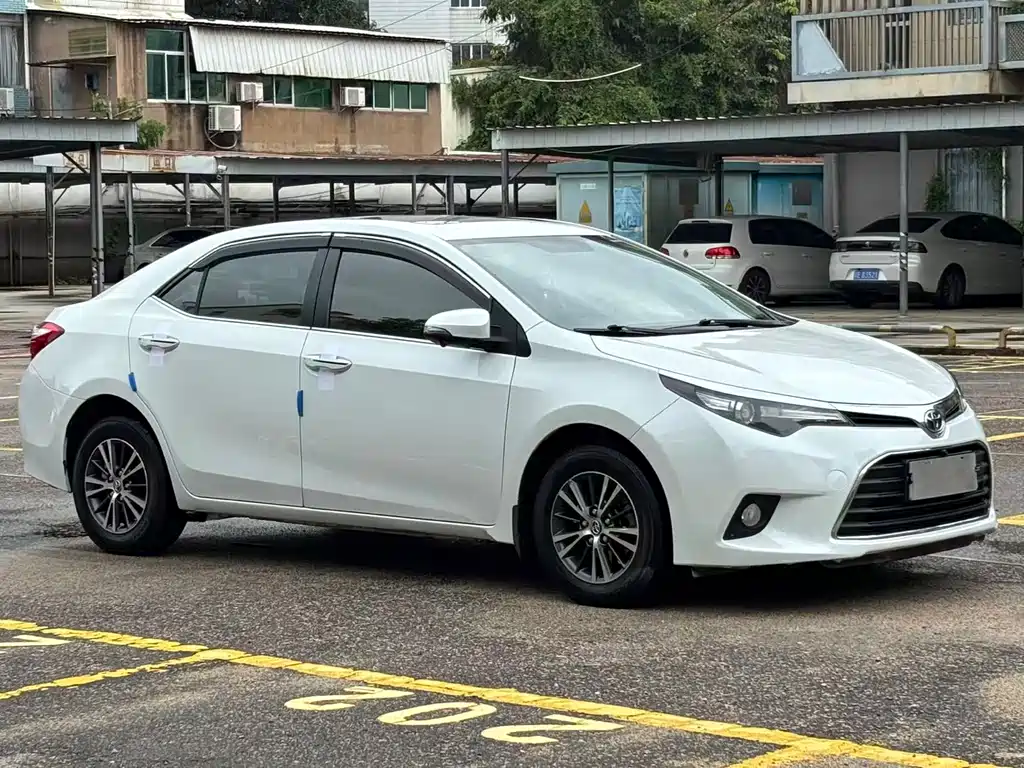 Levin 1.6 G CVT Elite