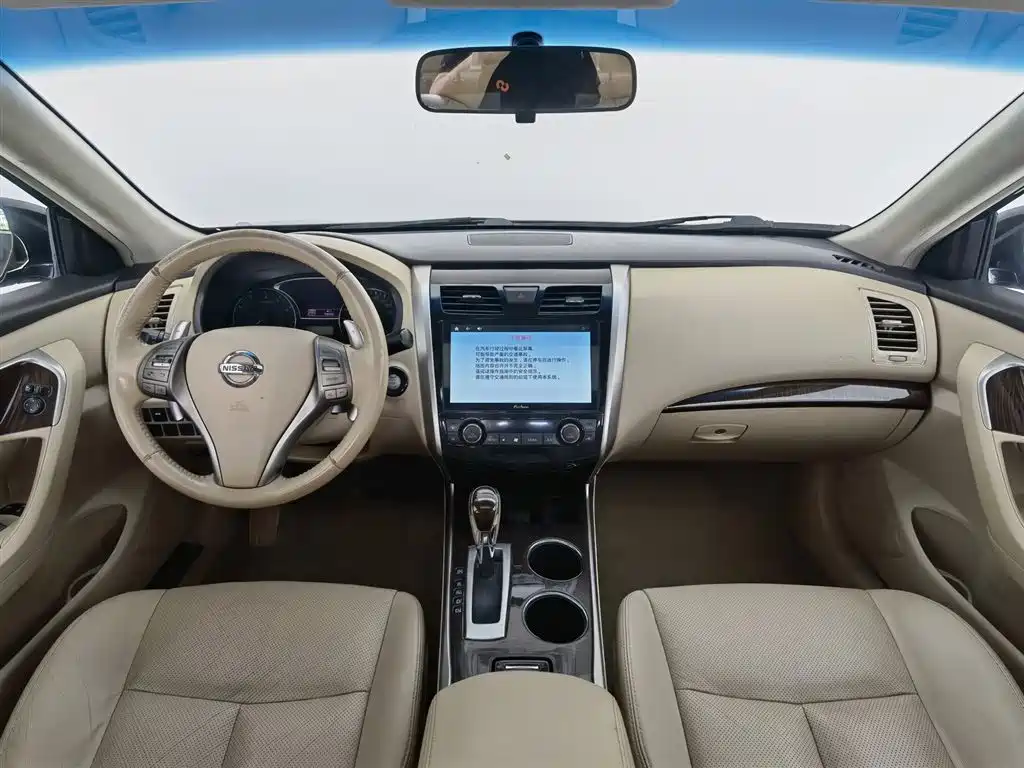 Teana 2.5 L XL Leading