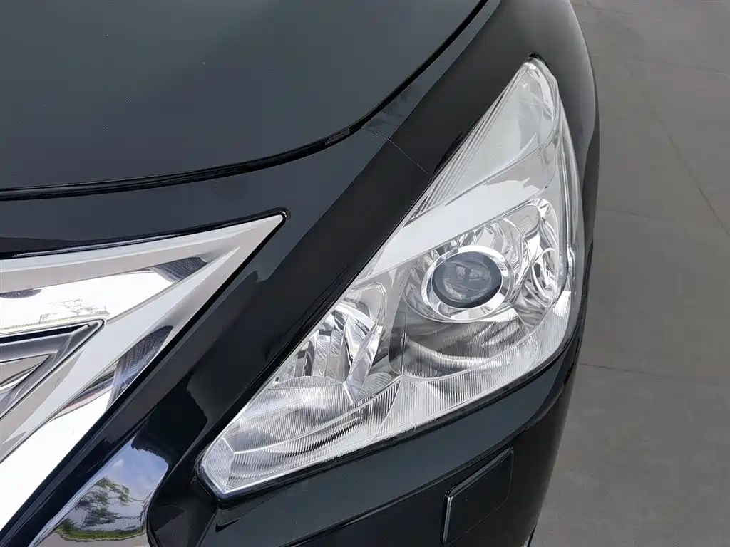 Teana 2.5 L XL Leading