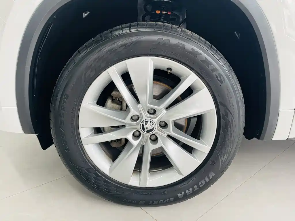 Kodiaq TSI330 5-seat 2 WD Strength