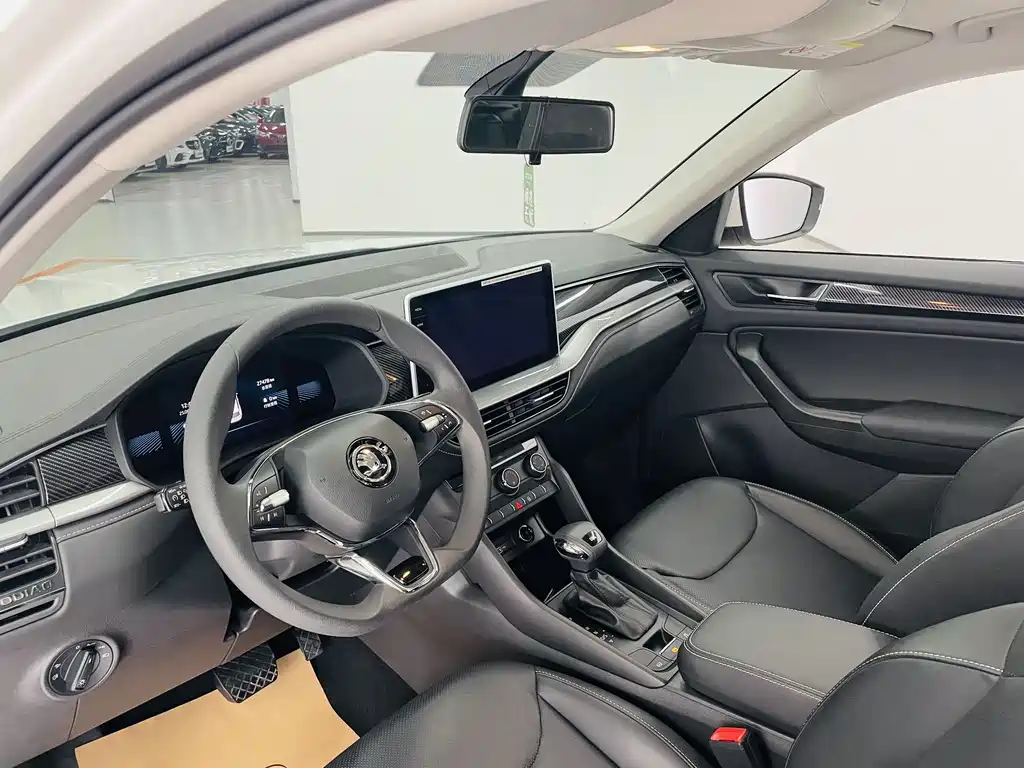 Kodiaq TSI330 5-seat 2 WD Strength