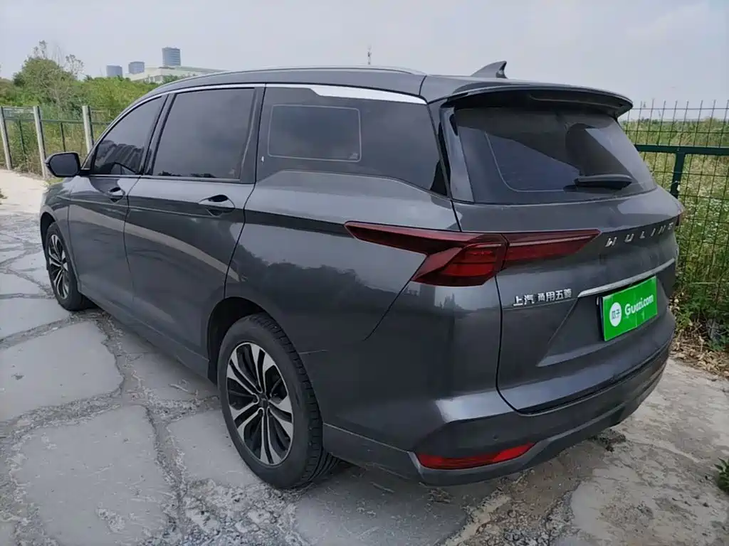 Wuling Victory 280 T 1.5 T CVT Flagship