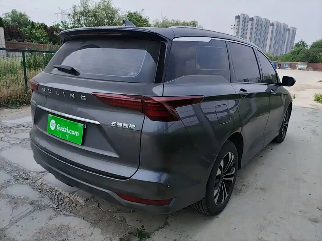 Wuling Victory 280 T 1.5 T CVT Flagship