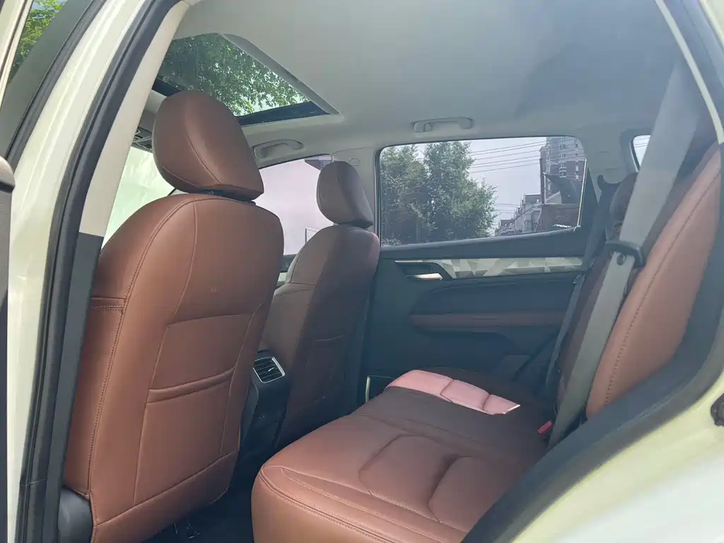 Vision X6 PRO 1.4 T Auto Distinguished