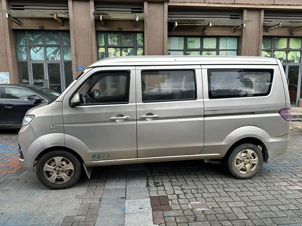 Xiaohaishi X30 小海狮X30 2016款 1.3 L厢式舒适型CNG